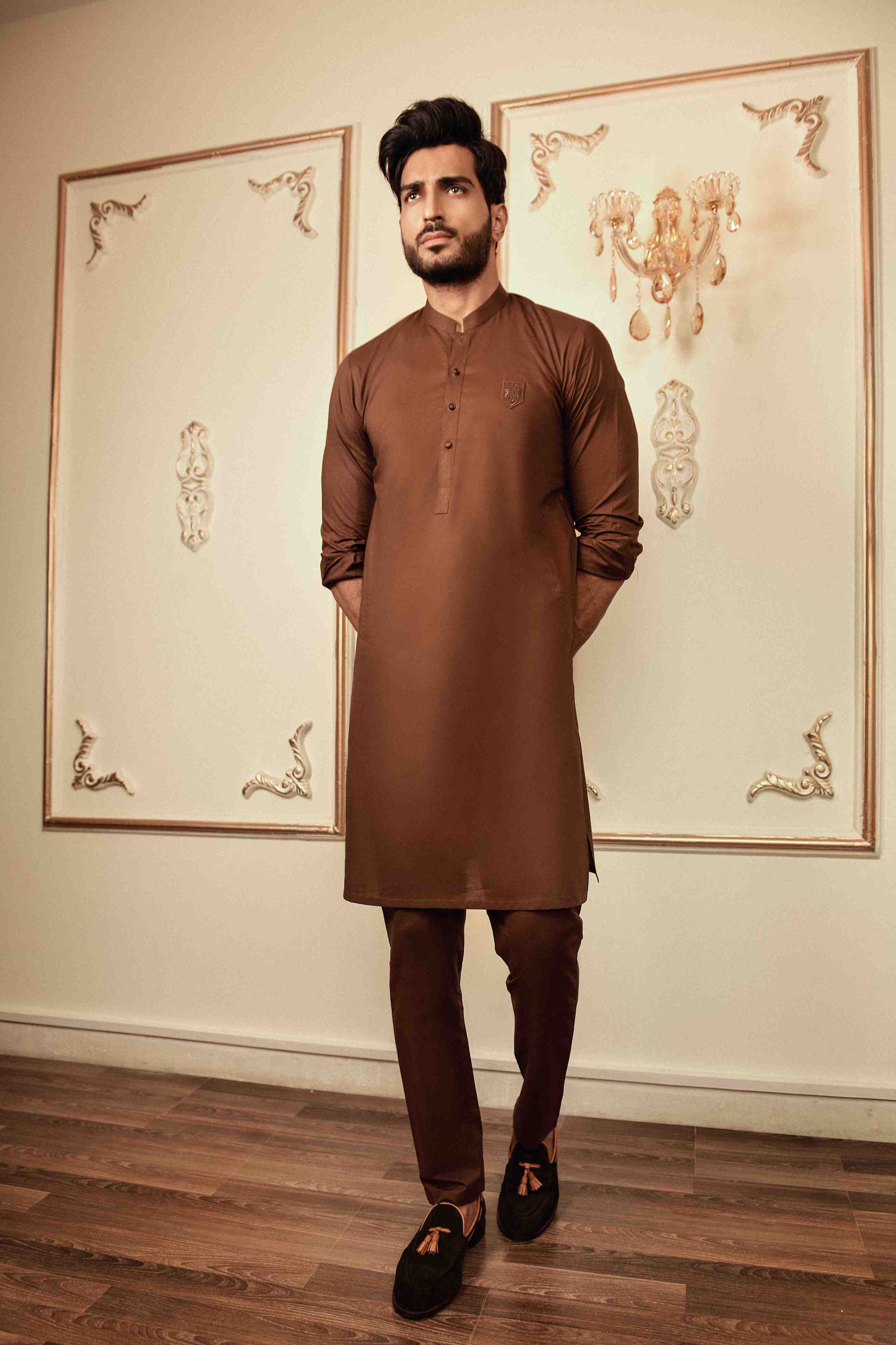 MENS UNSTITCHED EMERALD SUIT LIGHT BROWN